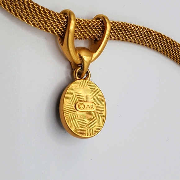 Vintage Gold and Black Mesh Necklace with Teardrop Pendant - Picture 6 of 6